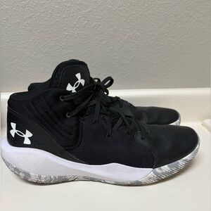 Under Armour Black and White Mens size 11 Jet 21 Basketball Shoes